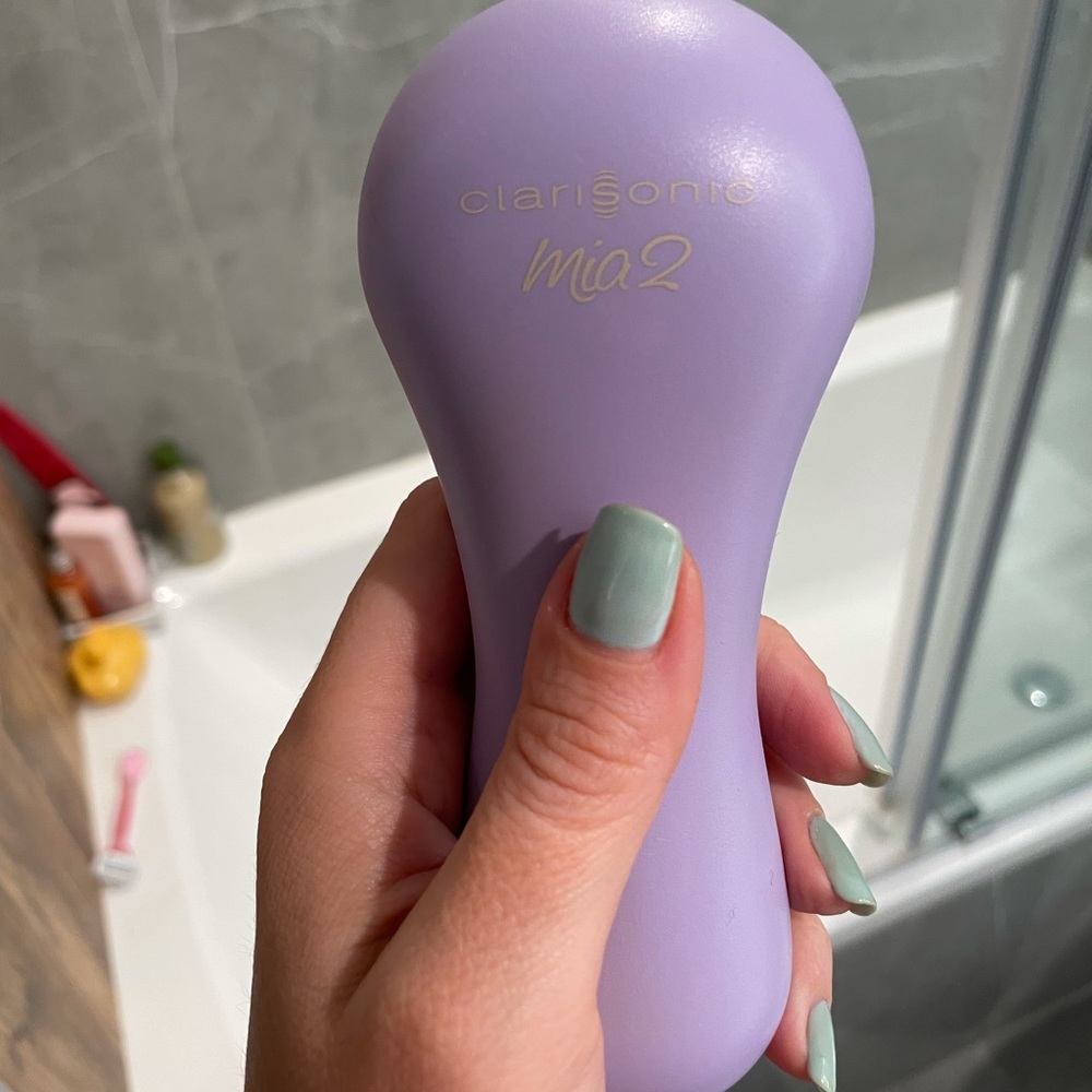 Ultrasonic Cleansing Exfoliating Brush